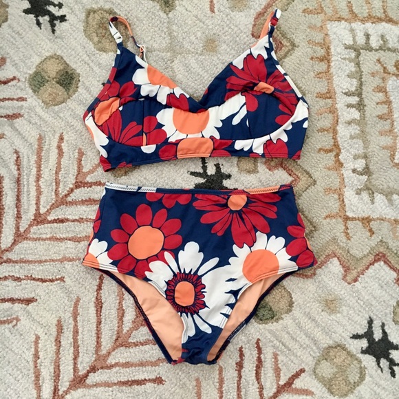 The Seea retro floral bikini size medium - Picture 2 of 11